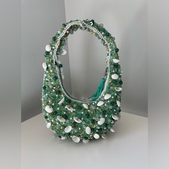 Seashell Beaded Bag - Picture 3 of 11